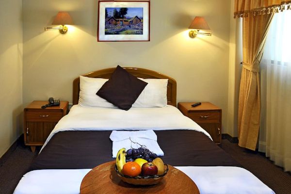 Hotel Balsa Inn (Puno)